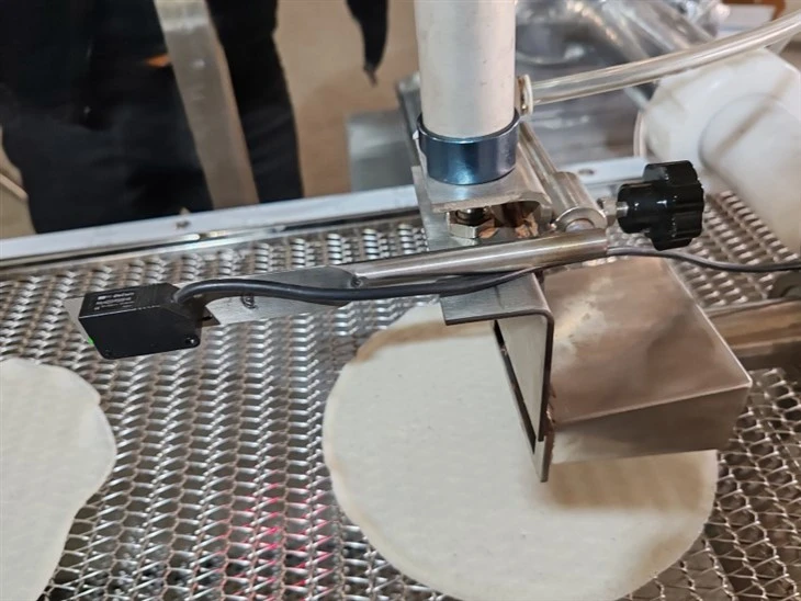 Lumpiang Thai Spring Rolls Making Machine